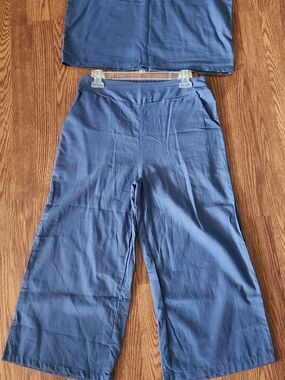 Amazon Wide-Leg Crop Pants in Blue